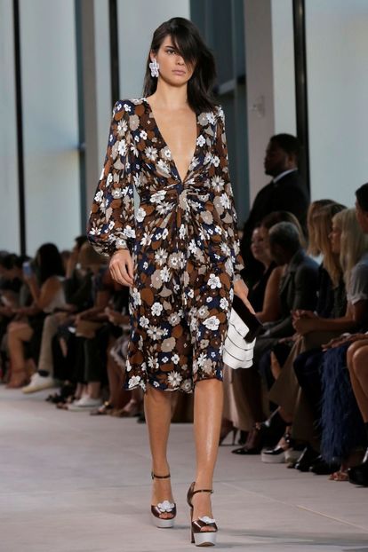kendall-jenner-at-michael-kors-spring-2017-runway-show-at-new-york-fashion-week-09-14-2016_2 - kj2