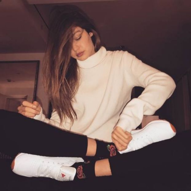 large (9) - gigi hadid