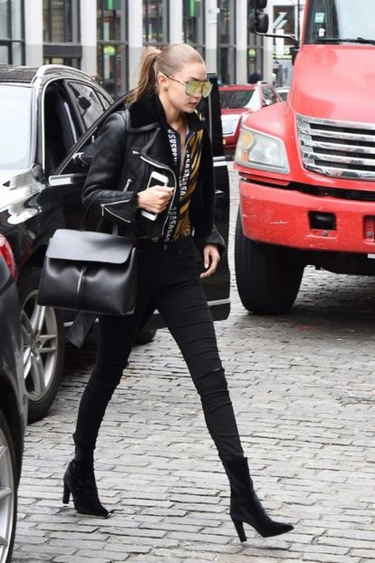 large (10) - gigi hadid