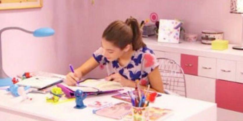 102924720_UOIBHGH - 01a Violetta - pmv