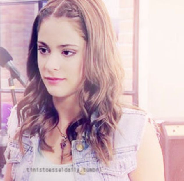 102924819_EHLUCRN3 - 01a Violetta - pmv