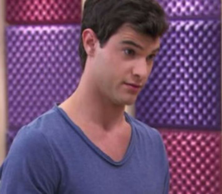 102924802_IXEYENU3 - 05 Diego