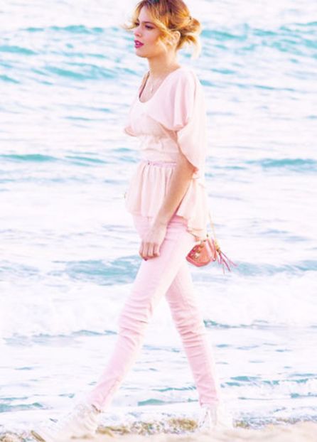 102925093_HPOAJDW - 01a Violetta - pmv