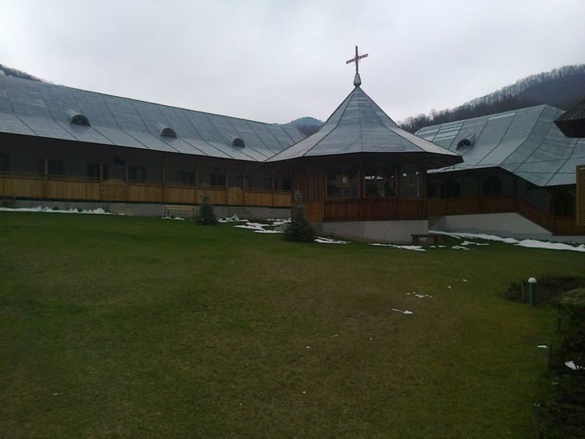 Manastirea Lepsa - Manastiri si Schituri