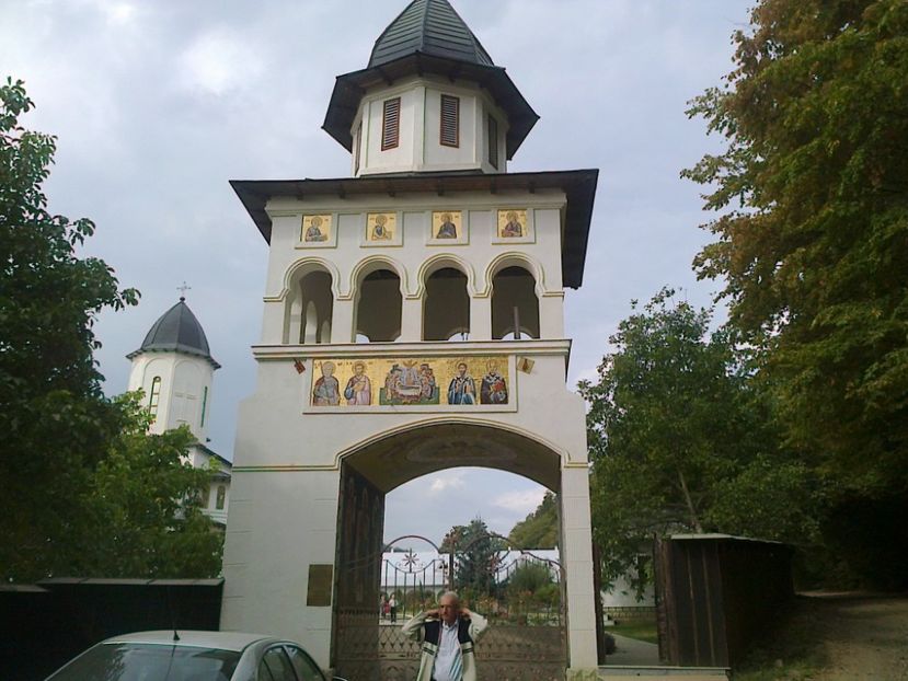 Manastirea Musunoaiele - Manastiri si Schituri