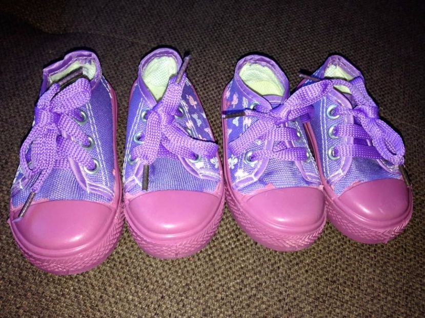 15 ron perechea - PANTOFI TENISI NOI PT COPIII