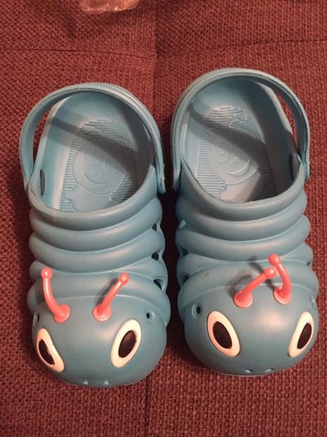  - SANDALE  noi  pt copiii