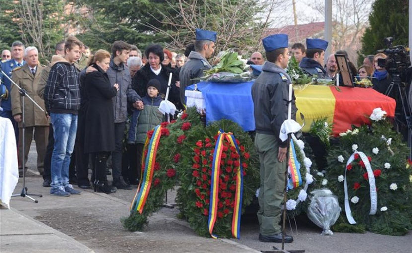  - MILITARI CAZUȚI LA DATORIE