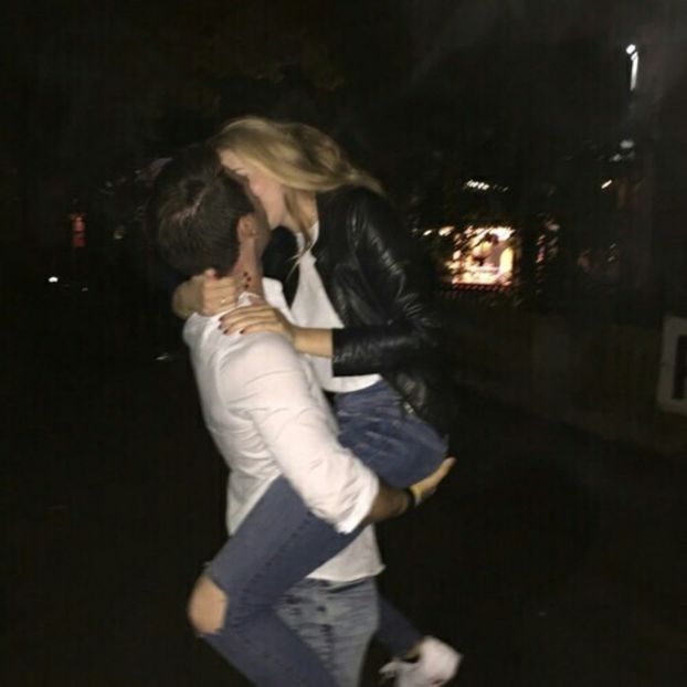 large (8) - couples s