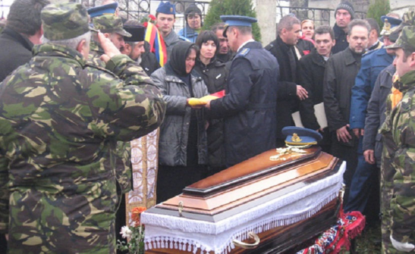  - MILITARI CAZUȚI LA DATORIE