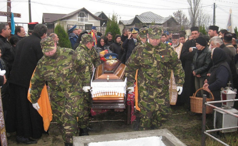  - MILITARI CAZUȚI LA DATORIE