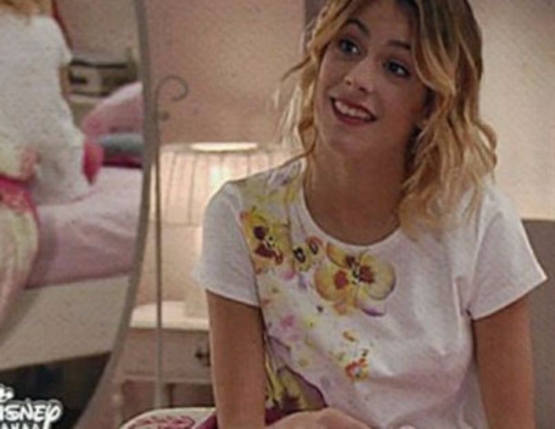 102925516_JVUWJJK3 - 01a Violetta - pmv - 2