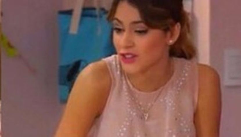 102925971_ZKWAVNX - 01a Violetta - pmv - 2