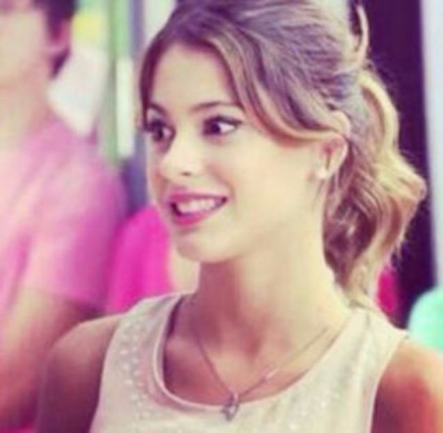 102931293_BCKJEND - 01a Violetta - pmv - 2