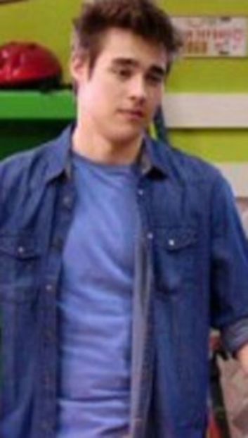 102931194_QBXNFWX - 02a Leon - pmv - 2