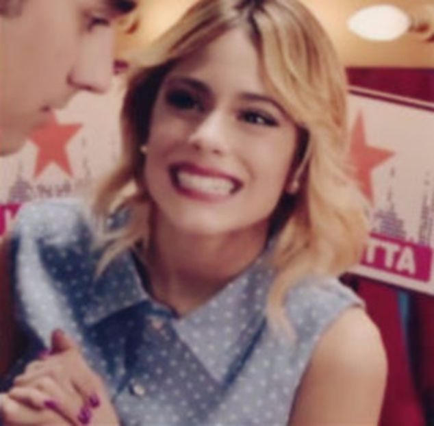 102932229_AQMVIXS - 01a Violetta - pmv - 2
