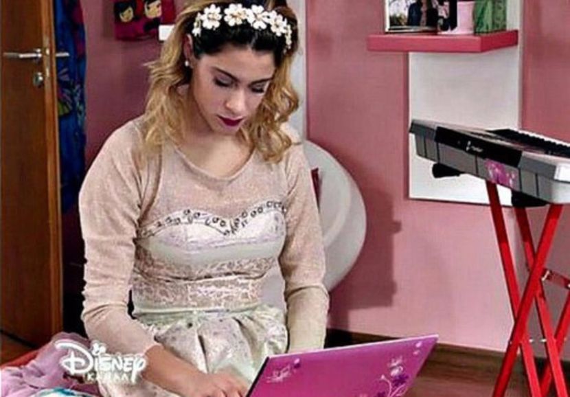 102937220_MDFHBWN3 - 01a Violetta - pmv - 2