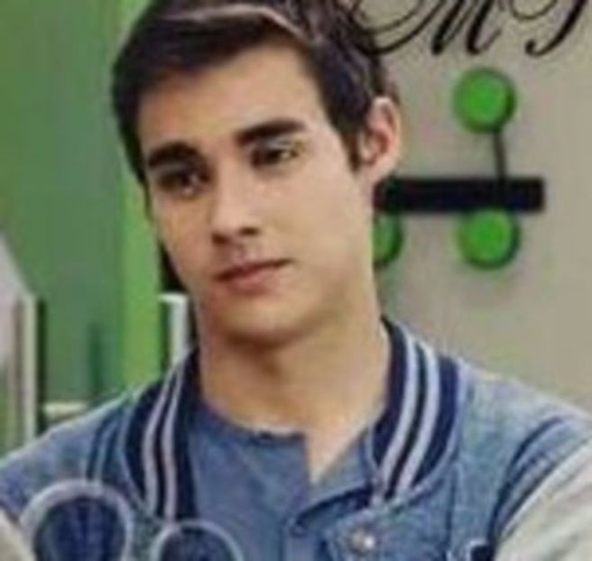 102932660_MKSYECM3 - 02a Leon - pmv - 2