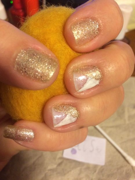  - 2 Pictura pe unghii