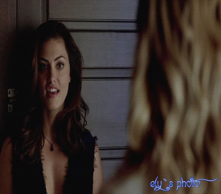 cl *pune o patura pe elena si o aseaza comod pe canapea* (noapte buna ly2 :* :*) #elena - here - episode 51 - done