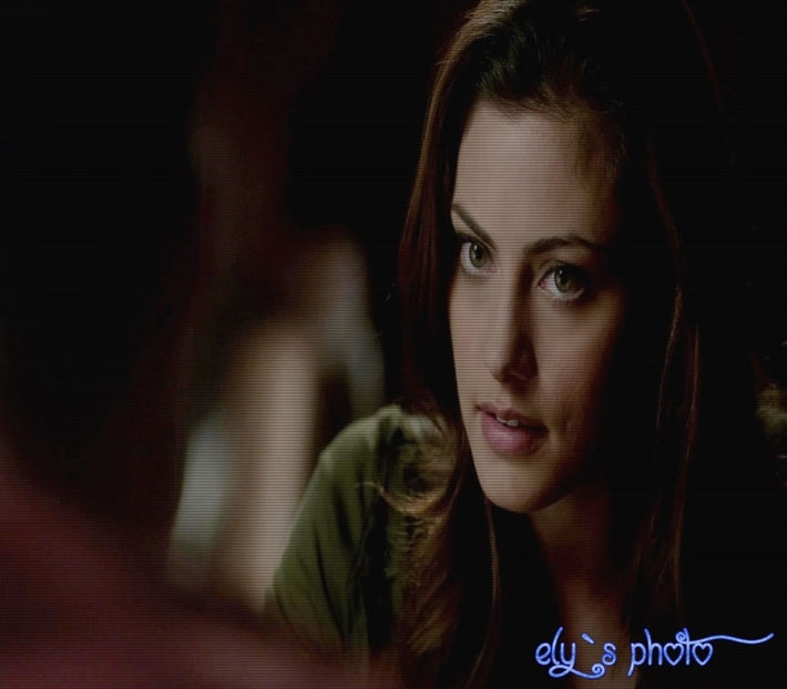 cl Dap, sa o lasam sa se odihneasca *ia belelusul in brate* Arata-mi drumul spre dormitor - here - episode 51 - done