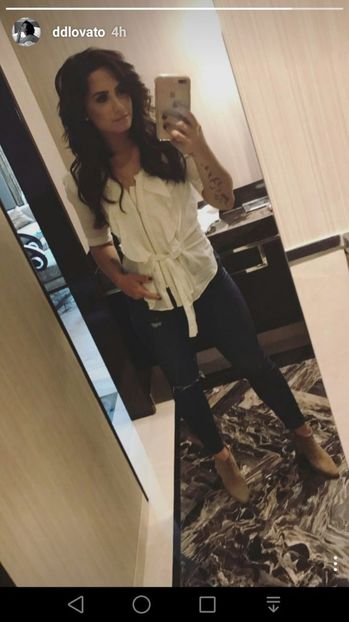 6b7902e2a2668d2a5aa3da7503f7c47e - demi lovato