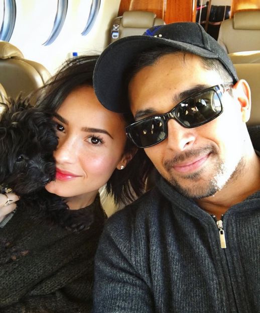121815-demi-lovato-wilmer-valderrama - demi lovato