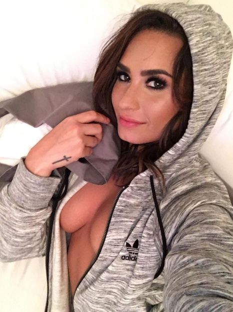 demi-lovato-instagram-picture-03-18-2017_1 - demi lovato
