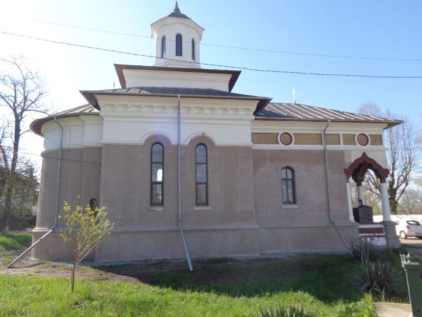 vizitam biserica de lang palat - Pe dealurile din Filipestii de Padure