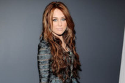 Miley+Cyrus+Long+Wavy+Cut+BWWD3Zqja11s - 000-Ce sa mai adaug