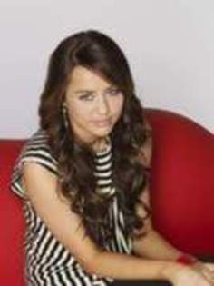 10034700_FDUEJUROU - miley-hannah