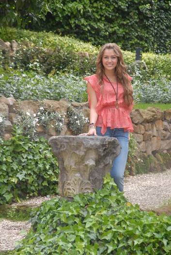 grEEn . love green! - miley-hannah