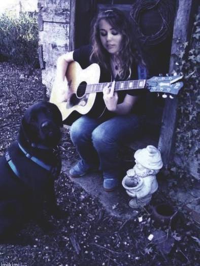 saaad and singing .. - miley-hannah