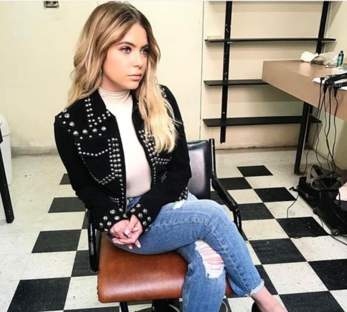 large (4) - ashley benson