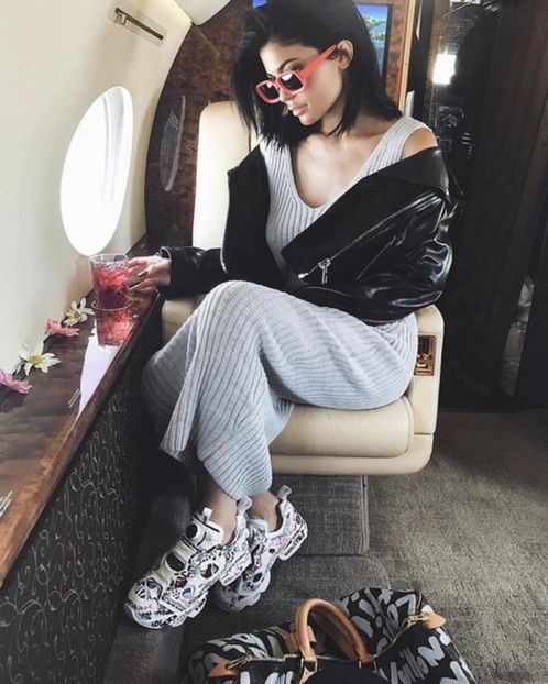 large (1) - kylie jenner