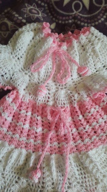  - Haine și jucării lucrate manual