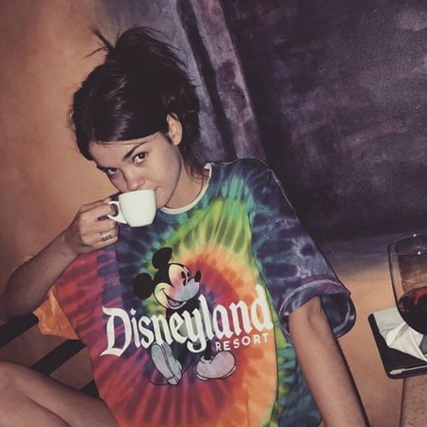 large (15) - maia mitchelle e