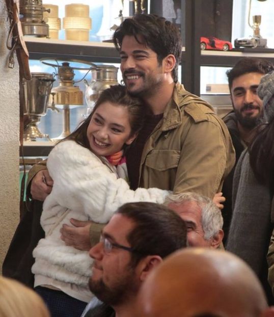 98645ef3e257154d3292bfd9ca74d352 - nihan si kemal