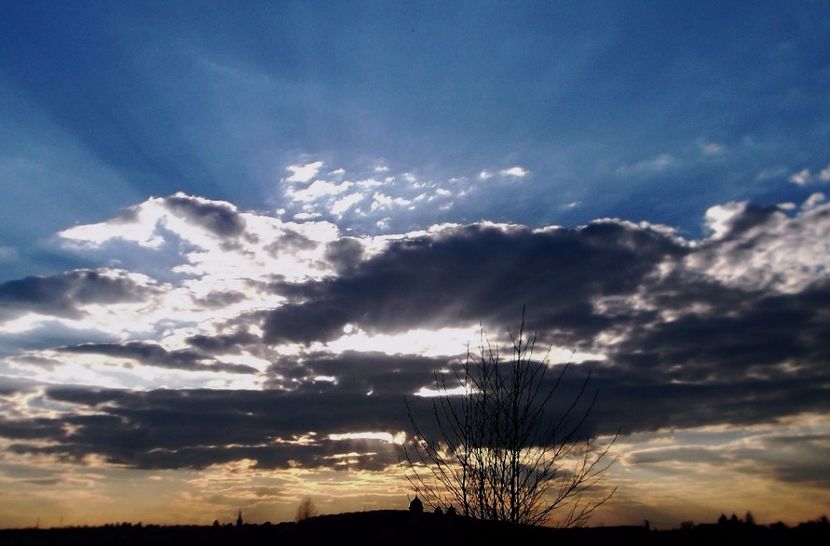 Nuovo_1_DSCF5204 - Norii deasupra orasului