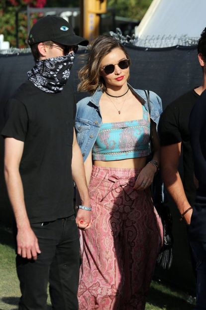 large_fustany-fashion-celebrity_styles-coachella_2016-lea_michelle-miranda_kerr - miranda kerr