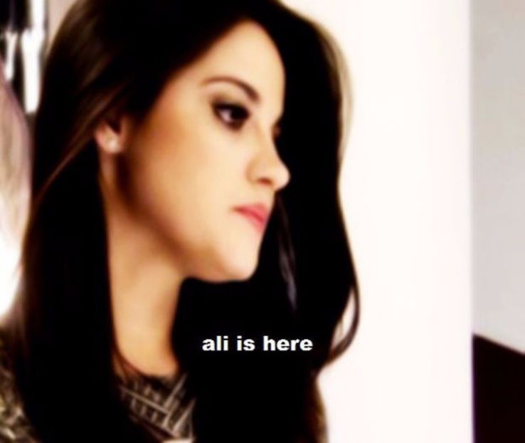 105070272_QVUOAKJ3 - maite peronni