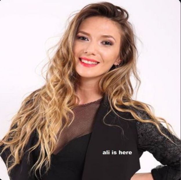 103500235_NUJZCQS3 - raluca - viata reala