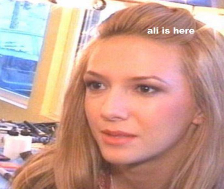 105065992_FABGDJB - raluca - viata reala