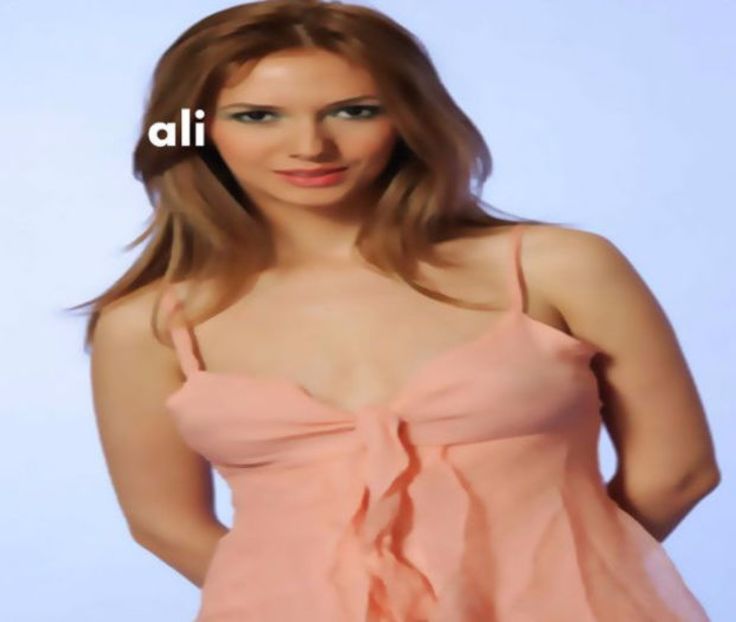 105070251_JYRAFZZ - raluca - viata reala