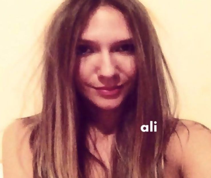 105070270_YLUDROY - raluca - viata reala