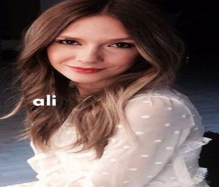 105071452_ITOWFAS - raluca - viata reala