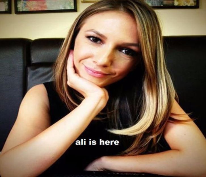 105071945_UCLRSNB3 - raluca - viata reala