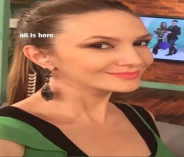 108651372_TVSFJSL3 - raluca - viata reala