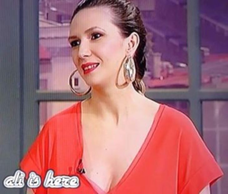 108651417_MSBBPKN3 - raluca - viata reala