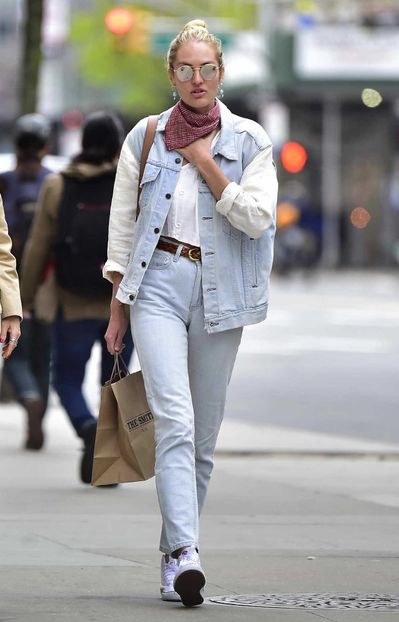 candice-swanepoel-was-seen-out-in-new-york-city-04-27-2017-4 - candice swaneopel